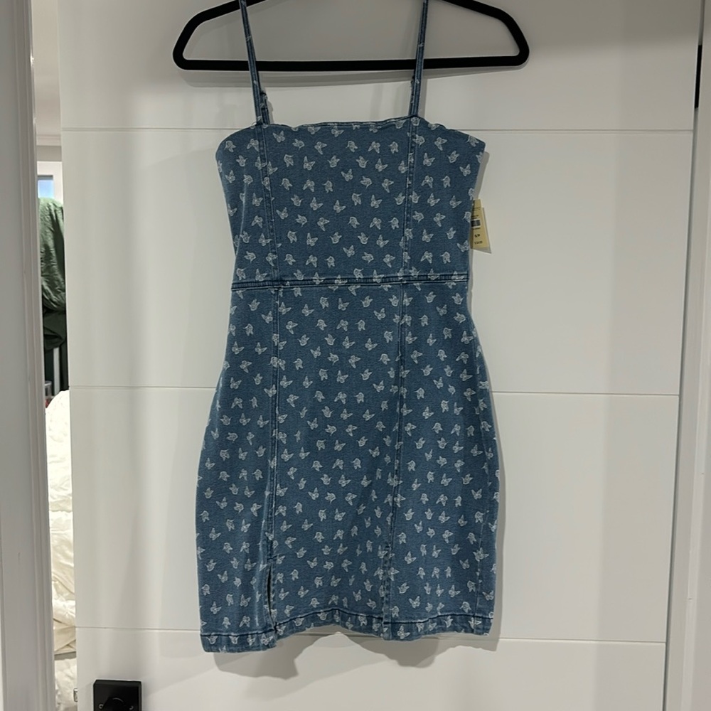 AEROPOSTALE blue denim mini dress with white butterfly and small slits BNWT